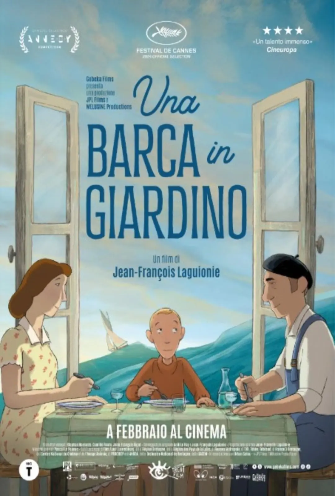 Una barca in giardino